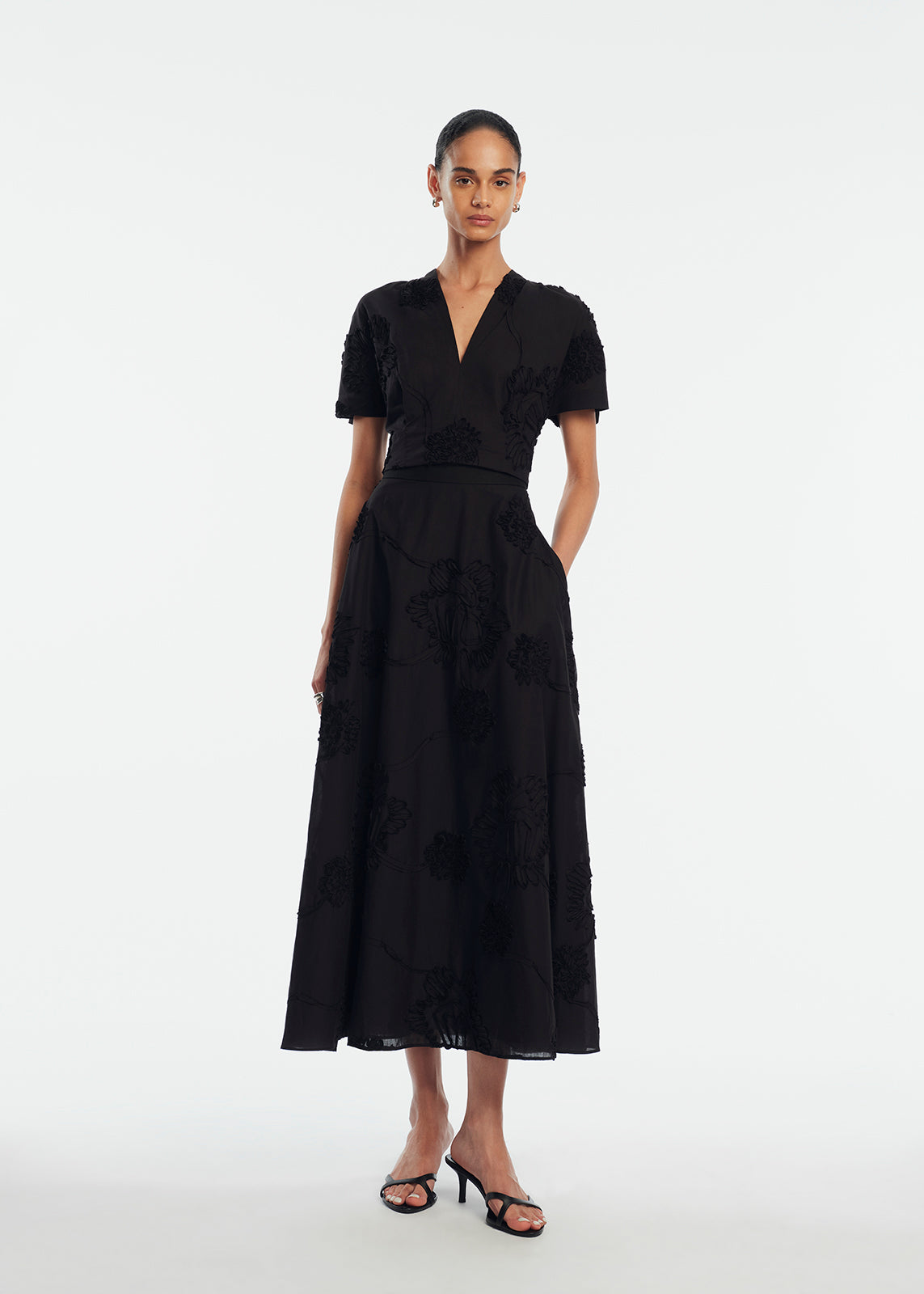 Lela Rose Ribbon Embroidered Cotton V-Neck Women Top - Black