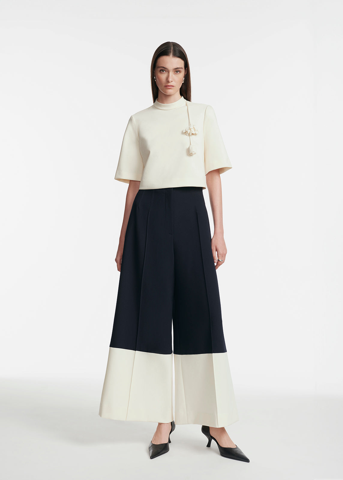 Stretch Twill Drop Flower Crop Top – Lela Rose