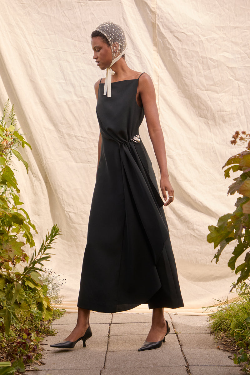 lela rose black dress Lela Rose Embroidered Fluid Crepe Flutter Sleeve Gown In Black - 65% Off